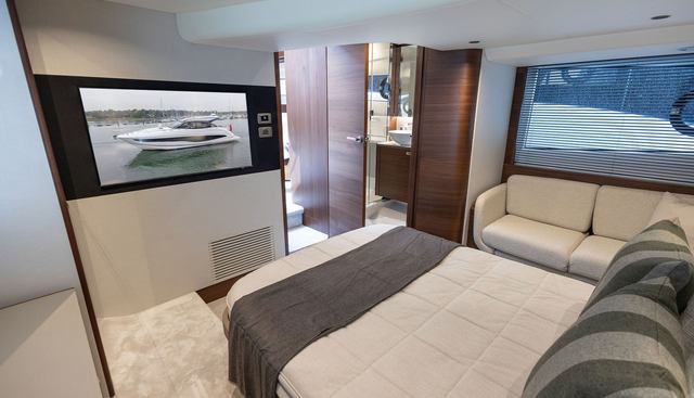 V50979 yacht for sale 18