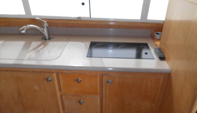 Lucky yacht for sale 23