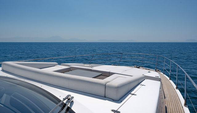 JR 28 yacht for sale 27