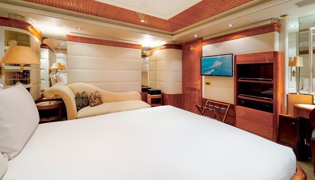 STARFIRE yacht for sale 48
