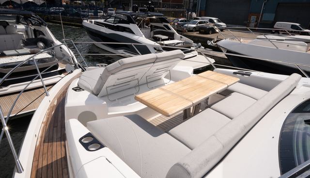 7252468 yacht for sale 5