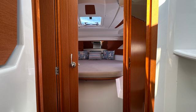 Sea Spray yacht for sale 18