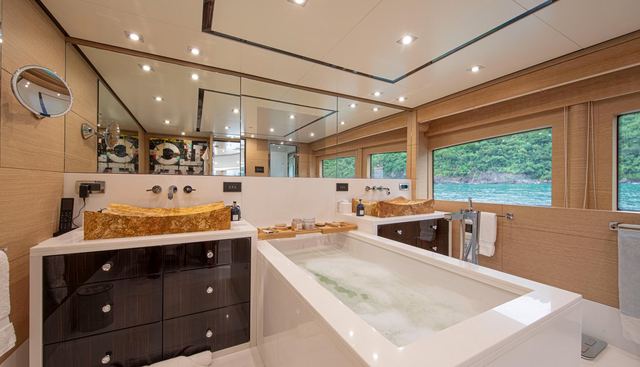 SUR LA MER yacht for sale 15