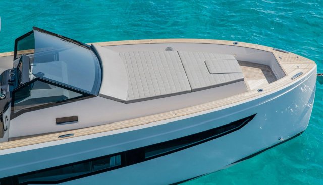 VIRAGE OF LONDON  yacht for sale 12