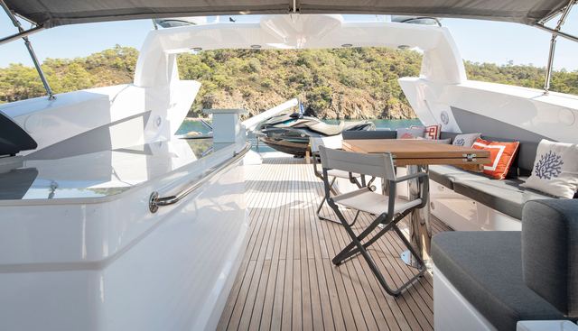 SPACE ODDITY yacht for sale 12