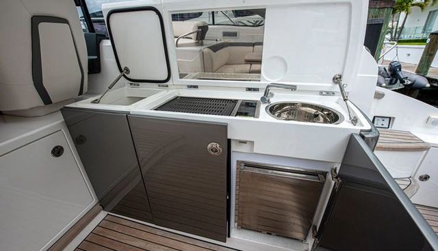 GRAYSKY V yacht for sale 20