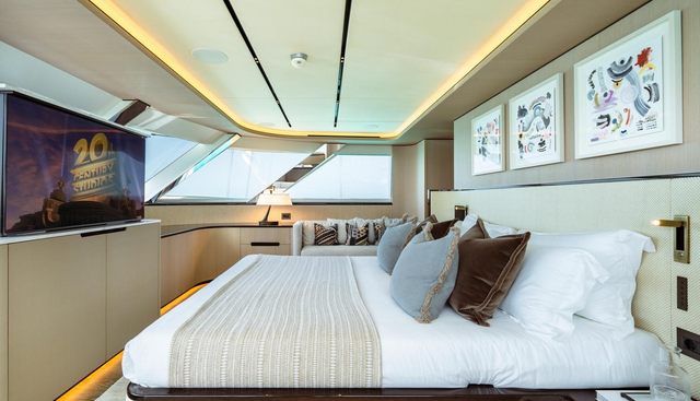 MOONEN 110 MUSTIQUE yacht for sale 15