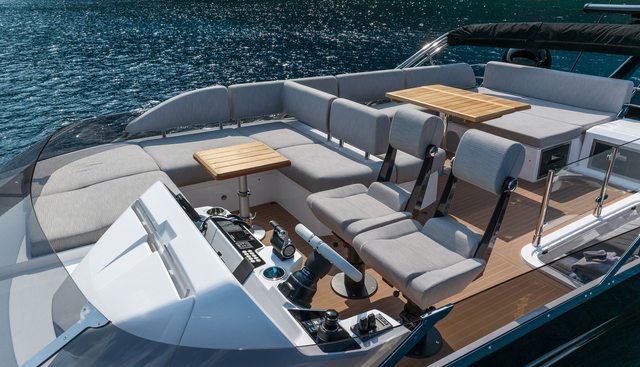 FLASH yacht for sale 12