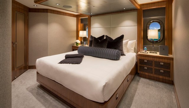 MUCHOS MAS yacht for sale 19