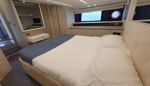 CRANCHI E52F EVOLUZIONE yacht for sale 19