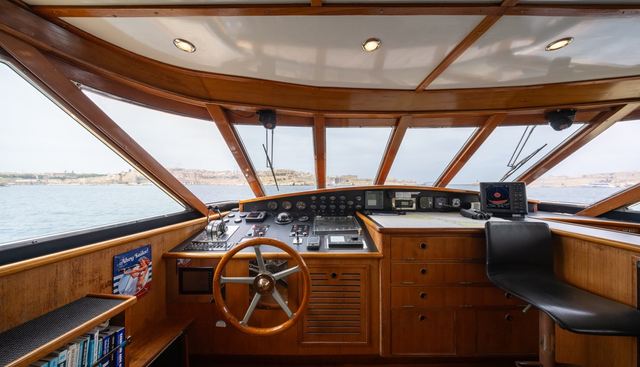 Kalani yacht for sale 13