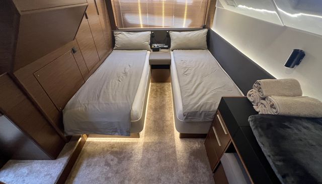 White Pearl yacht for sale 42