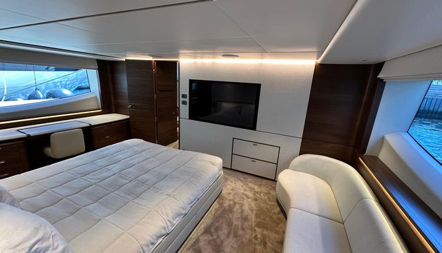 Y80018 yacht for sale 28