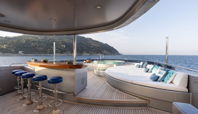 VIBRANCE yacht for sale 9