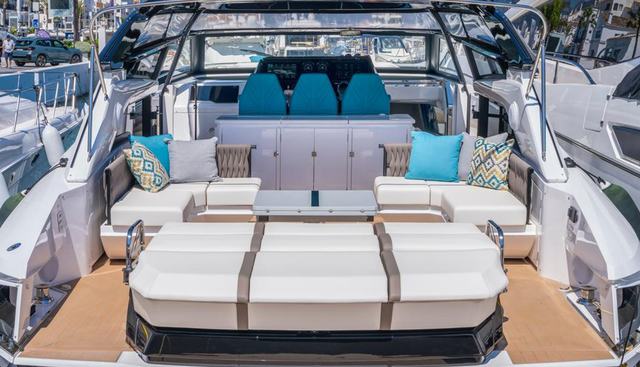 7462555 yacht for sale 7