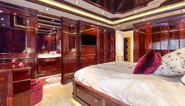 RICHAR yacht for sale 18