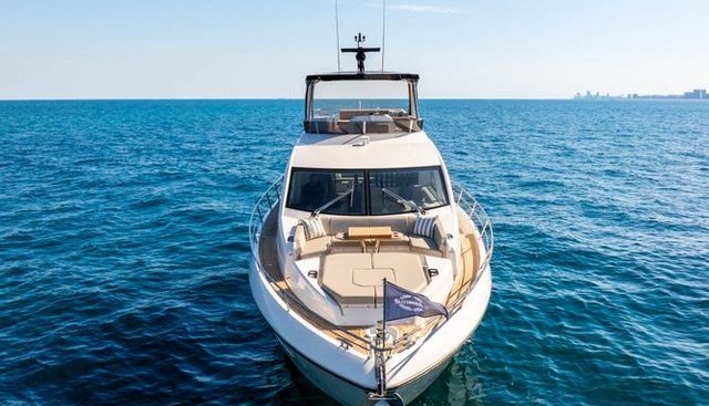 MANHATTAN 68 yacht for sale 7