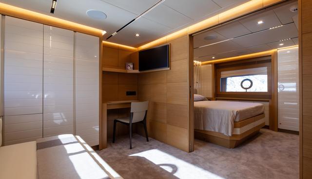 FILIPPETTI F100 yacht for sale 49