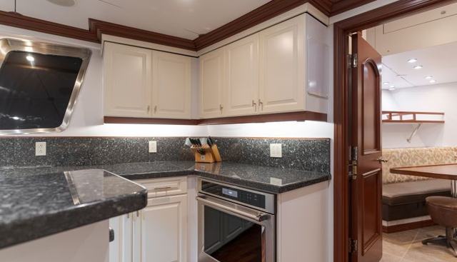 Huracan yacht for sale 45