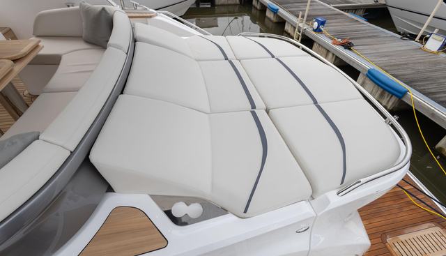 S65524 yacht for sale 42