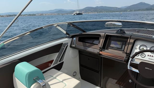 LULU yacht for sale 13