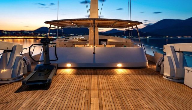 NIGHTFLOWER yacht for sale 32