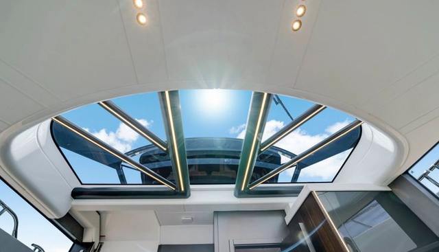 Fin yacht for sale 77