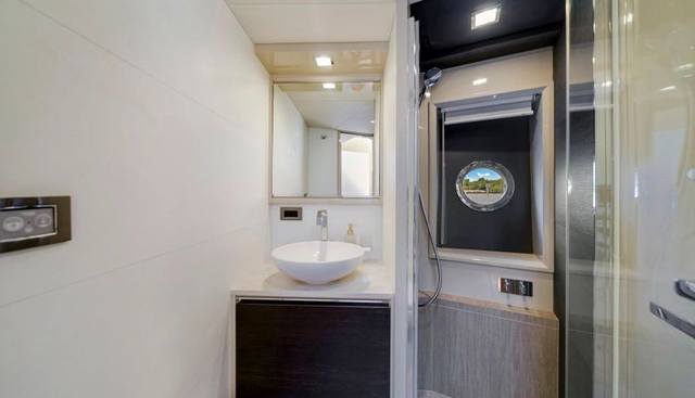 noname yacht for sale 30