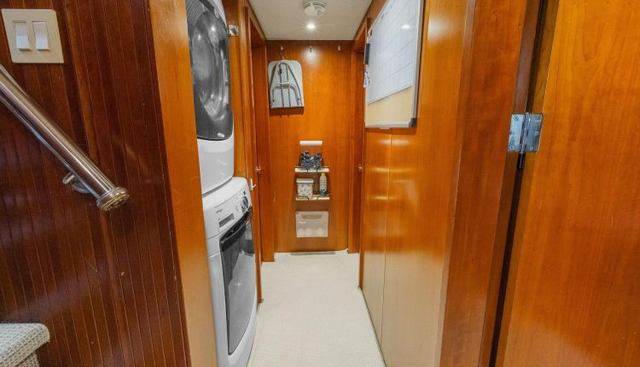 DIRT POOR yacht for sale 78