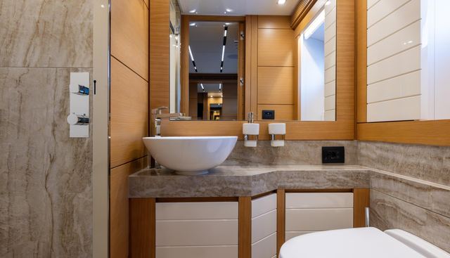 FILIPPETTI F100 yacht for sale 50