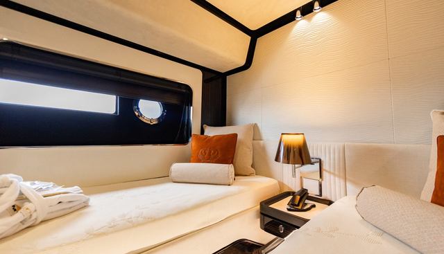 TECHNEMA 90 yacht for sale 17