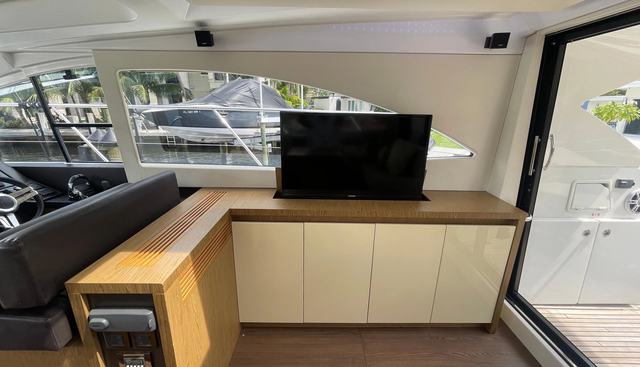 OASIS yacht for sale 9