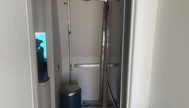 Azimut 80 yacht for sale 27