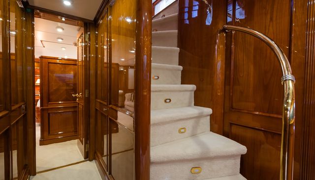 STELLA FIERA yacht for sale 47