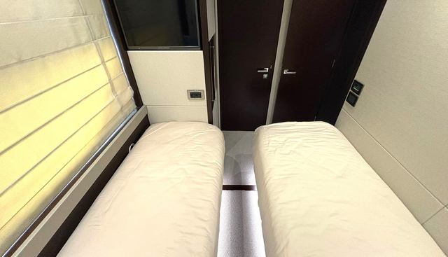 Y76 yacht for sale 43