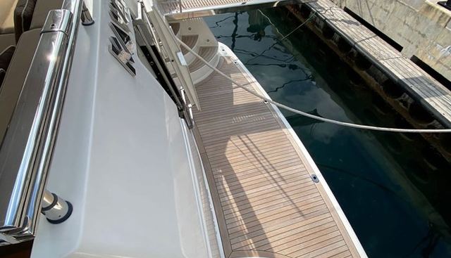 KAVALIER yacht for sale 3