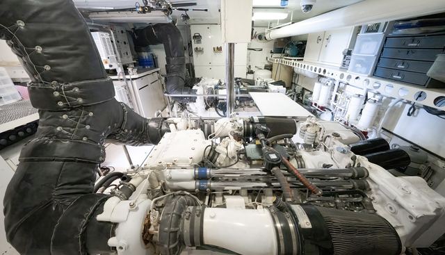 TRYST yacht for sale 23