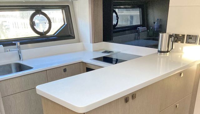 POCO LOCO 4 yacht for sale 18