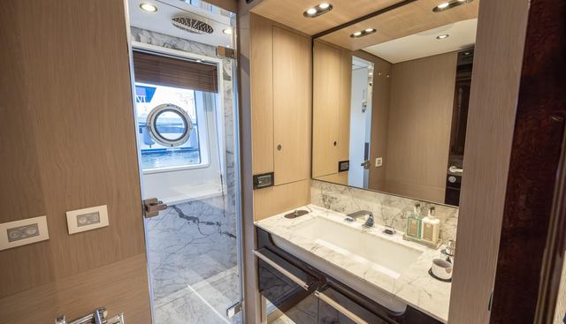 CAPTAIN MORGAN II yacht for sale 72