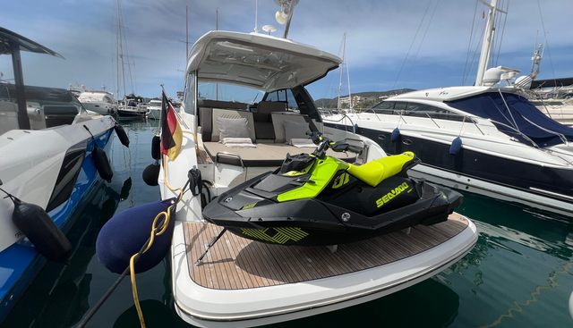 White Pearl yacht for sale 8