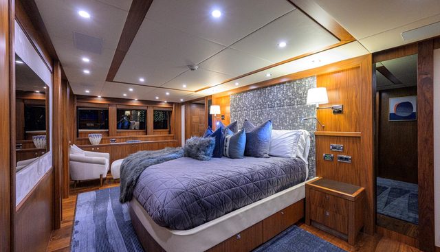 NATURAL 9 yacht for sale 18