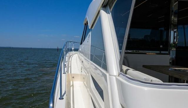 Command At Sea yacht for sale 9