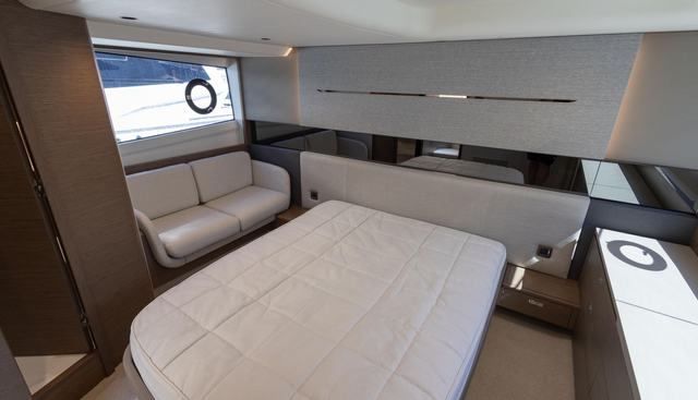 V50960 - 3 CABIN DECK VERSION yacht for sale 48