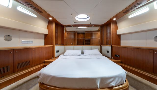 SENIOR S yacht for sale 29