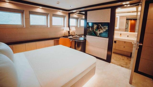 HEEUS yacht for sale 24