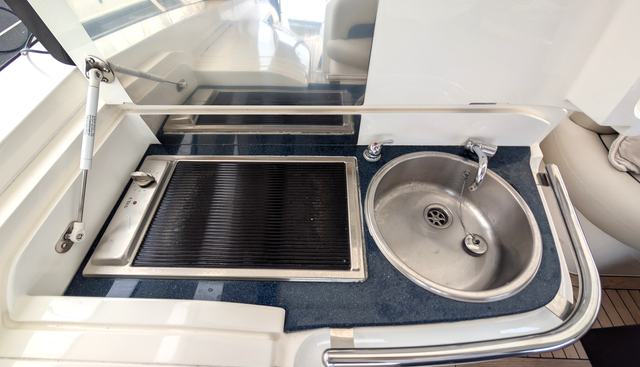 Getaway yacht for sale 13