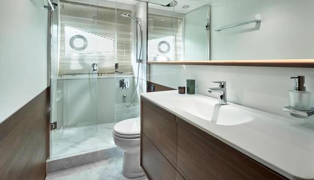 F65081 yacht for sale 20