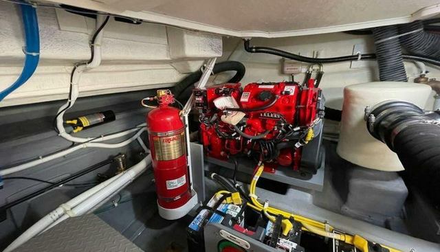 MJM Grand yacht for sale 40