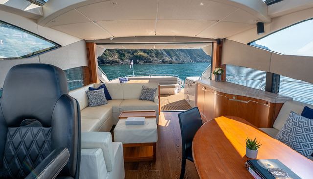WILDWAVE yacht for sale 27