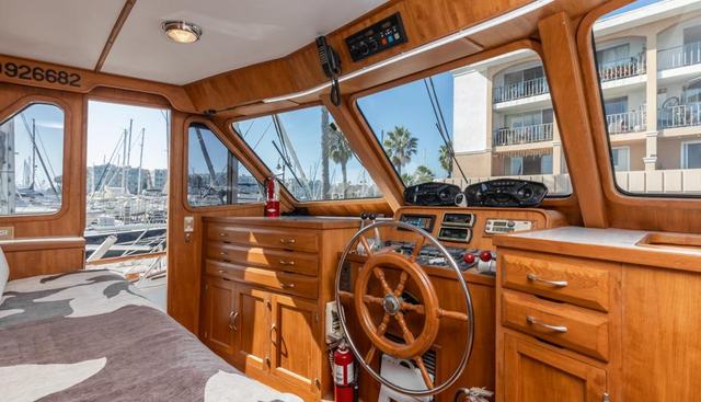 Betelgeuse yacht for sale 25